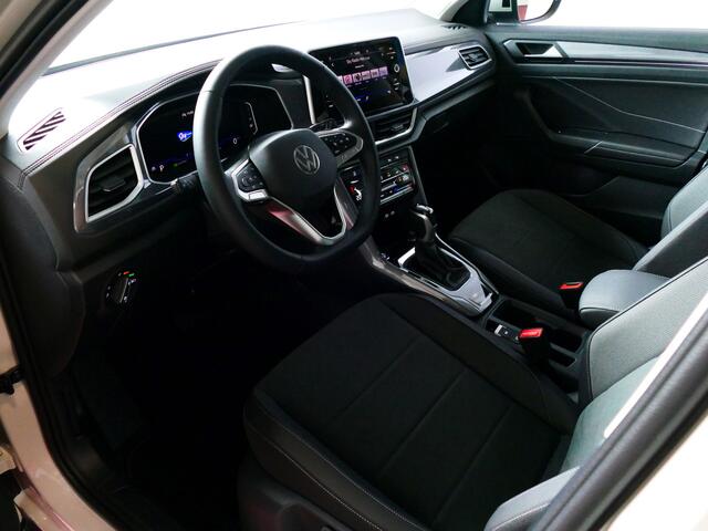 Volkswagen T-Roc 1.5 TSI 150PK STYLE PLUS ALCANTARA IQ. ELEK.KLEP ADAP.CRUISE VIR.COCKPIT CAMERA STOEL/STUUR VERW. 17''LMV 06/2024