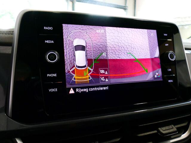 Volkswagen T-Roc 1.5 TSI 150PK STYLE PLUS BI-TONE INTERIEUR ALCANTARA IQ. ELEK.KLEP ADAP.CRUISE VIR.COCKPIT CAMERA STOEL/STUUR VERW. 17''LMV 06/2024