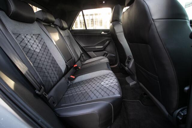 Volkswagen T-Roc 1.5 TSI R-Line Edition | Adapt cruise | Panorama dak | 18" Lmv |