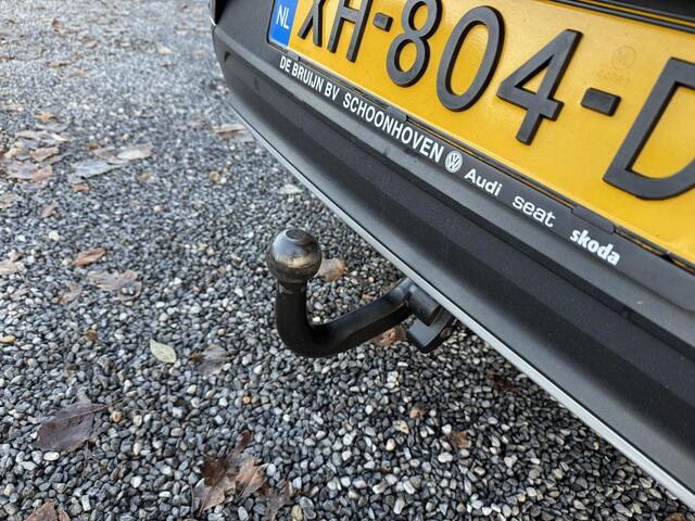 Volkswagen T-Roc 1.0 TSI Sport (Trekhaak,Camera,Virtual,Navi)