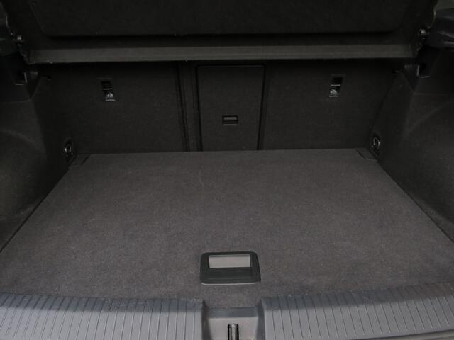 Volkswagen T-Roc 1.0 TSI 115pk LIFE / Navi / Carplay / Adap.cruise / Inparkeerhulp / BOVAG garantie