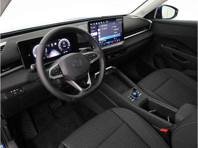 Volkswagen T-Roc Life First Edition 1.5 eTSI 85 kW / 116 pk DSG