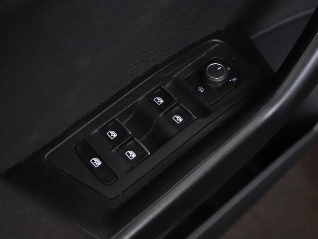 Volkswagen T-Roc 1.0 TSI Style DAB/ECC/Carplay/Ad.Cruise