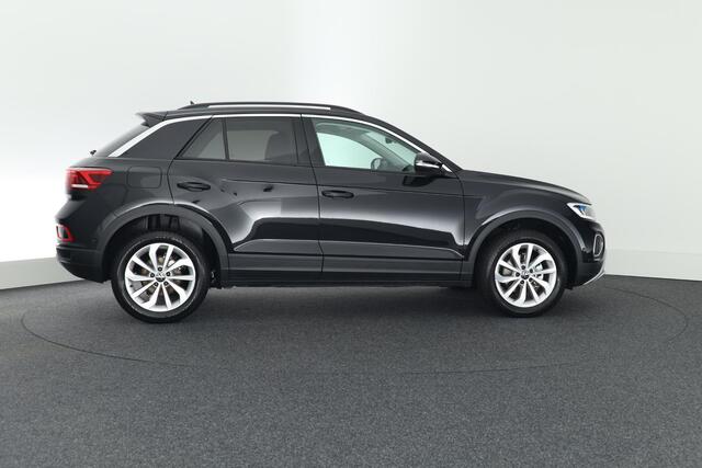 Volkswagen T-Roc 1.5 TSI 150pk DSG Life Edition Stoelverwarming Camera Keyless Led Navigatie