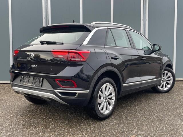 Volkswagen T-Roc 1.5TSI 150pk DSG Style | ACC | Lane-/ Side assist