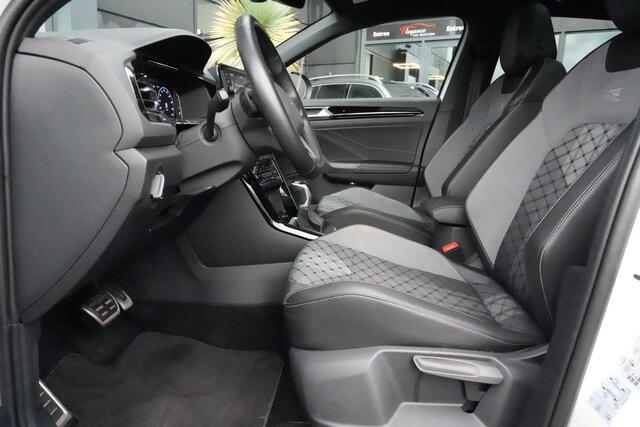Volkswagen T-Roc 1.5 TSI R-Line Business 150pk Panoramadak/Stoelverwarming/Camera