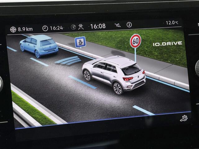 Volkswagen T-Roc 1.0TSI/110PK Life Business · Navigatie · Apple/Android · Stoelverwarming · Garantie tot april 2027 of 100000km.