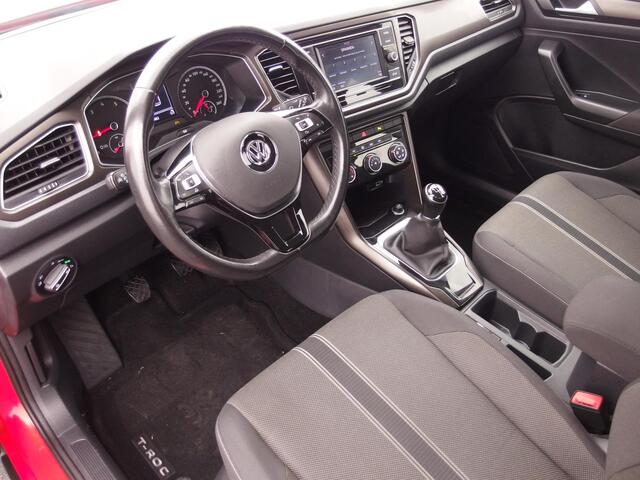 Volkswagen T-Roc 1.0 TSI Style CAMERA / ACC / PDC / BLUETOOTH / AIRCO / NL-AUTO