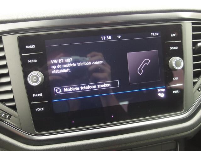 Volkswagen T-Roc 1.0 TSI 1STE EIG / TREKHAAK / AIRCO / CARPLAY / ELEK RAMEN / NL-AUTO