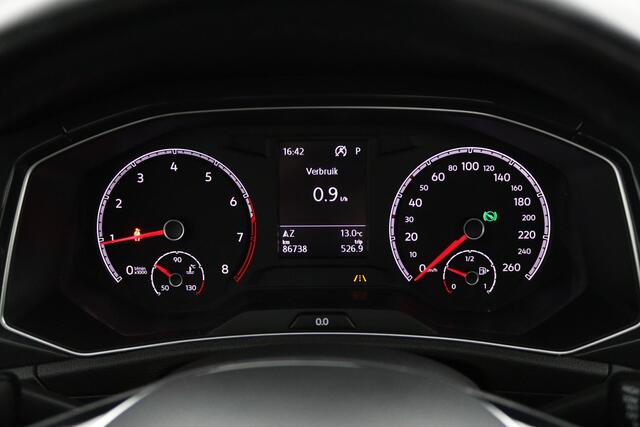 Volkswagen T-Roc 1.5 TSI Sport | Panoramadak | Elektrische kofferklep | Trekhaak