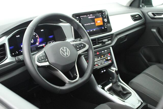 Volkswagen T-Roc 1.5 TSI 150pk DSG Life Edition Stoelverwarming Camera Keyless Led Navigatie