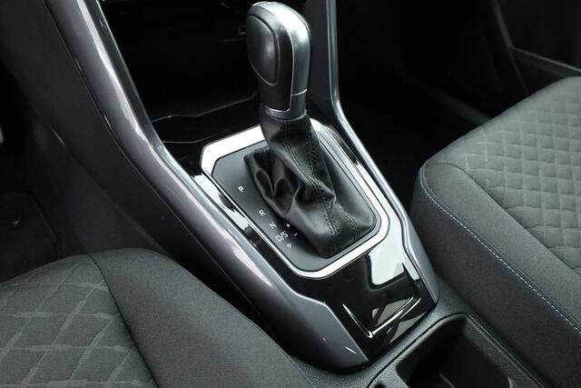 Volkswagen T-Roc 1.5 TSI 150 PK Sport (DSG) | Dig. Cockpit | Nav + Appconnect | Trekhaak | Adapt. Cruise | Stoelverw. | LED | PDC | ACC V