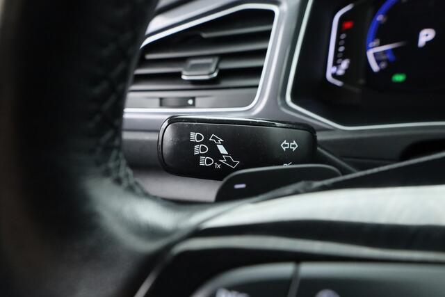 Volkswagen T-Roc 1.5 TSI 150 PK Sport (DSG) | Dig. Cockpit | Nav + Appconnect | Trekhaak | Adapt. Cruise | Stoelverw. | LED | PDC | ACC V