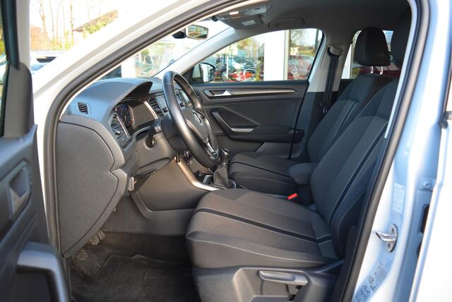 Volkswagen T-Roc 1.0 TSI Style Business | Digi. Dash | PDC | Camera | Orig. NL | NAP |