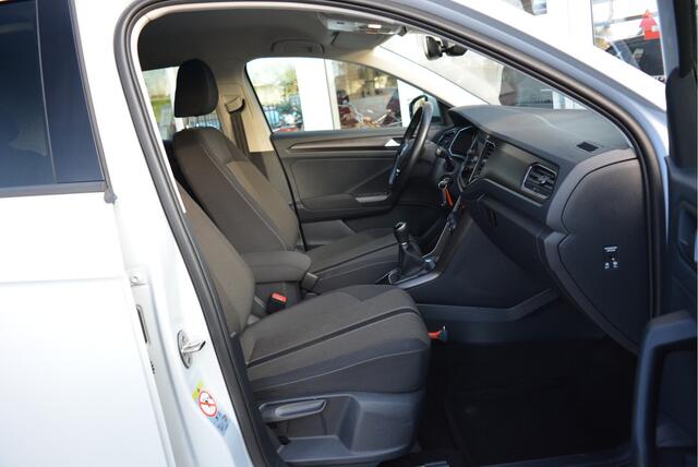 Volkswagen T-Roc 1.0 TSI Style Business | Digi. Dash | PDC | Camera | Orig. NL | NAP |