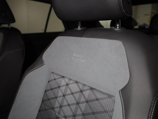 Volkswagen T-Roc 1.5 TSI R-Line 150 pk Automaat (DSG) | Verlengde garantie | Navigatie | Parkeersensoren (Park assist) | Achteruitrijcamera | Stoelverwarming | R-Line |