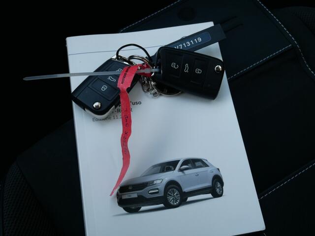 Volkswagen T-Roc 1.5 TSI STYLE **Clima//Carplay//Lm **