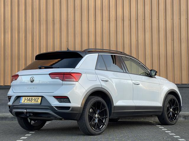 Volkswagen T-Roc 1.5 TSI Sport | Bluetooth | Trekhaak | Aircondtitioning | Achteruitrijdcamera | Navigatie | Parkeersensoren |