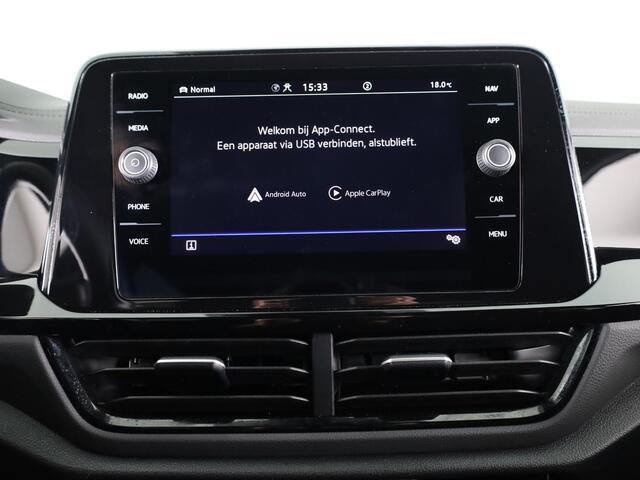 Volkswagen T-Roc 1.5 TSI R-Line 150 PK DSG |Private lease vanaf ¤ 699,- pm | Blackstyle | Trekhaak afneembaar | ErgoActive Stoel Pakket | Navigatie |