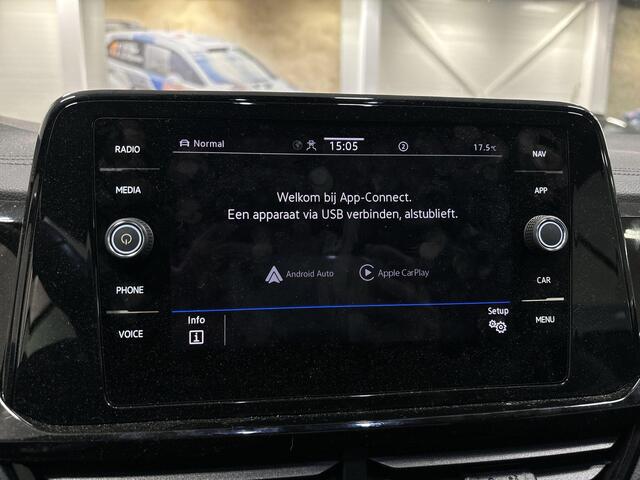 Volkswagen T-Roc Cabrio 1.5 TSI 150pk DSG R-Line · Camera · Apple/Android Car Play · Navigatie · Stoelverwarming · IQ.Light · 18'' Inch ·