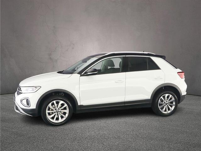 Volkswagen T-Roc Style 1.5 TSI 150pk DSG Automaat Trekhaak, Adaptive cruise control, LED koplampen, Navigatie, Stoelverwarming, Parkeersensoren, App connect