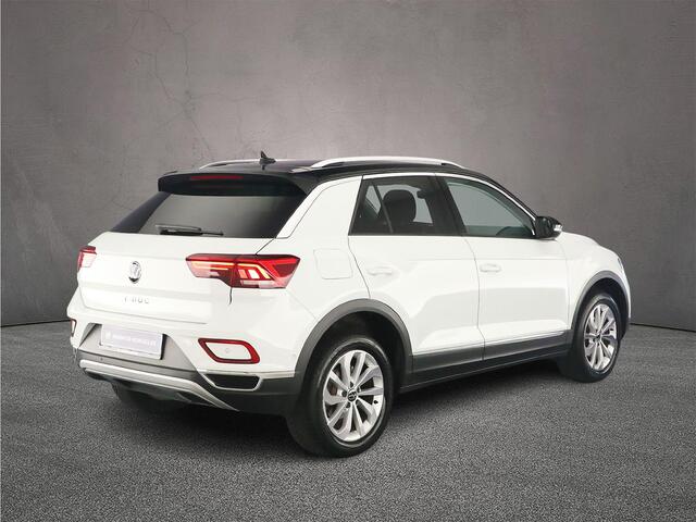 Volkswagen T-Roc Style 1.5 TSI 150pk DSG Automaat Trekhaak, Adaptive cruise control, LED koplampen, Navigatie, Stoelverwarming, Parkeersensoren, App connect