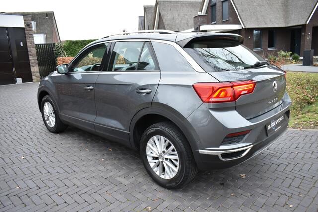 Volkswagen T-Roc 1.5 TSI Sport LEER, PANO, ACC SLÉCHTS 45DKM!