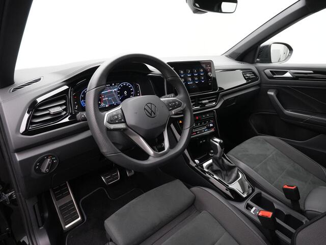 Volkswagen T-Roc 1.5 TSI 150 pk DSG R-Line | Panoramadak | Trekhaak | IQ Light | Stuur-/stoelverwarming | Achteruitrijcamera | Navigatie