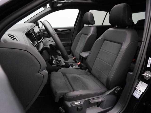 Volkswagen T-Roc 1.5 TSI 150 pk DSG R-Line | Panoramadak | Trekhaak | IQ Light | Stuur-/stoelverwarming | Achteruitrijcamera | Navigatie