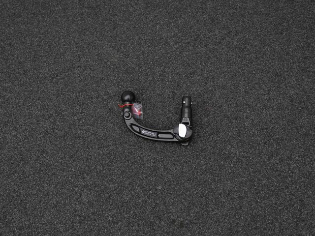 Volkswagen T-Roc 1.5 TSI 150 pk DSG R-Line | Panoramadak | Trekhaak | IQ Light | Stuur-/stoelverwarming | Achteruitrijcamera | Navigatie