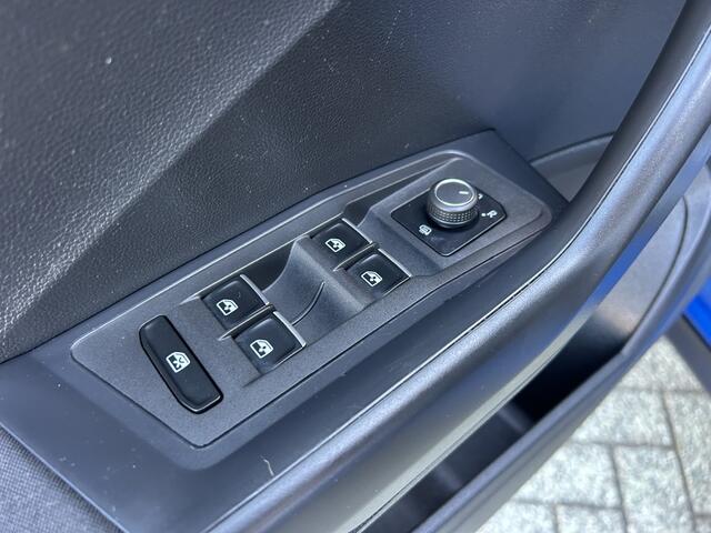 Volkswagen T-Roc 1.0 TSI R-Line Pano 19inch NAP!