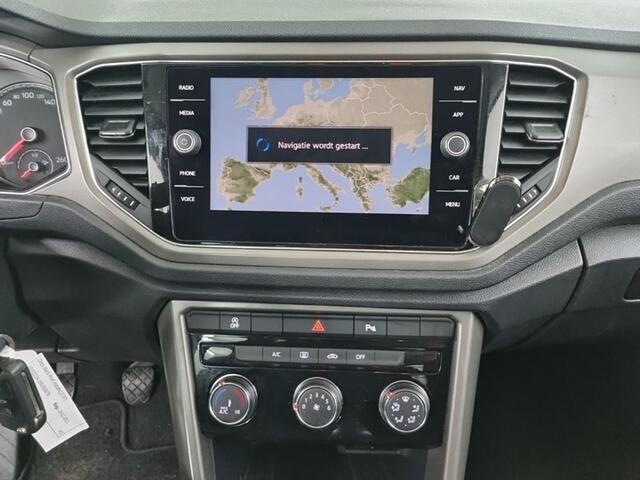 Volkswagen T-Roc 1.0 TSI Style 1e-Eig. & Dealer-Onderh. BOVAG-Garantie. NL-Auto.