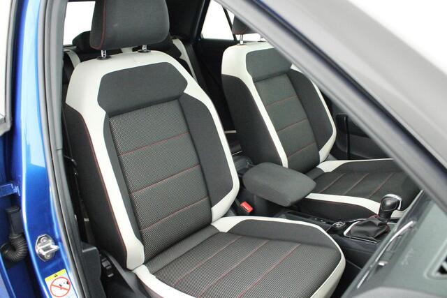 Volkswagen T-Roc 2.0 TSI 190pk DSG 4Motion Sport Stoelverwarming Led Virtual Cockpit Navigatie