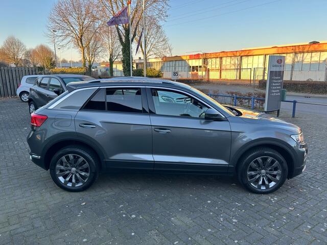 Volkswagen T-Roc 1.0 TSI STYLE Nederlandse auto inclusief garantie!