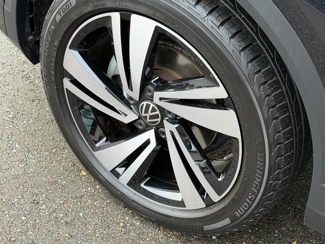 Volkswagen T-Roc 1.5 TSI 150pk DSG R-Line | Camera | Keyless | Elek. Achterklep | Dode hoek | Rijklaar incl. 1 jaar Bovag garantie