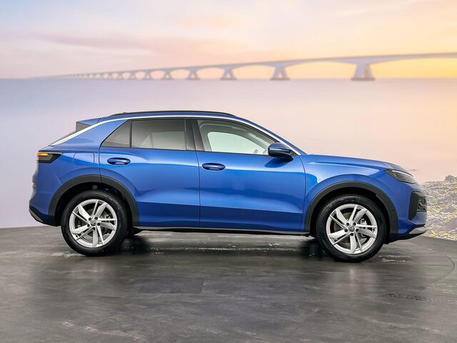 Volkswagen T-Roc Life First Edition 1.5 eTSI 85 kW / 116 PK SUV 7 v