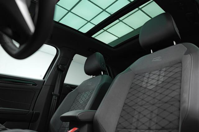 Volkswagen T-Roc 1.5 TSI R-Line Pano|Camera|Carplay|