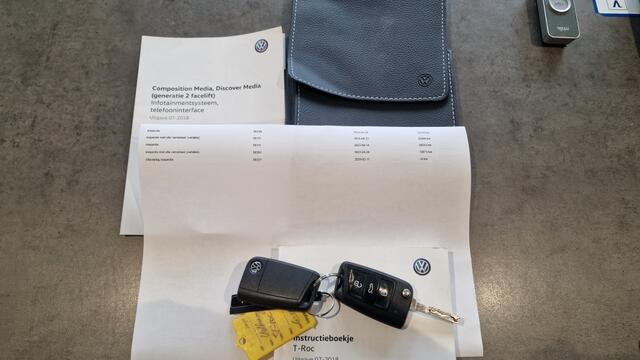Volkswagen T-Roc 1.0 TSI Style, Beats, Stoelverwarming, NL Auto!