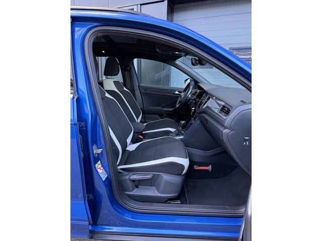 Volkswagen T-Roc 1.5 TSI Sport BnsR Panoramadak / Virtual Cockpit / Camera / Afne