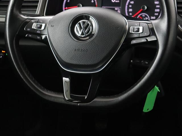 Volkswagen T-Roc 1.5 TSI Style | Panoramadak | Trekhaak | Full LED | Carplay | Adaptive cruise | Navigatie | Airco | Parkeerhulp | Bluetooth