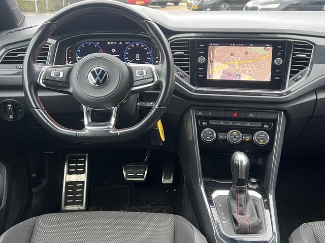 Volkswagen T-Roc 1.5 TSI 150 pk Sport Navigatie Camera 18 Inch Velgen Virtual Dash ACC DAB Sport Stoelen Donkere Hemel Getint Glas NL Auto