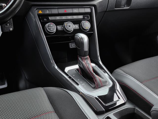 Volkswagen T-Roc 1.5 TSI AUT7 R-LINE SPORT NAVI DIGIDASH APPLE.CARPLAY 18INCH.LMV PDC ORG.121d.KM!!!