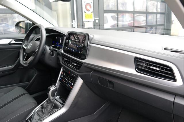 Volkswagen T-Roc 1.5 TSI Life Business | Adap.Cruise | Carplay | Clima | Stoelverwarming | Dealer Onderhouden
