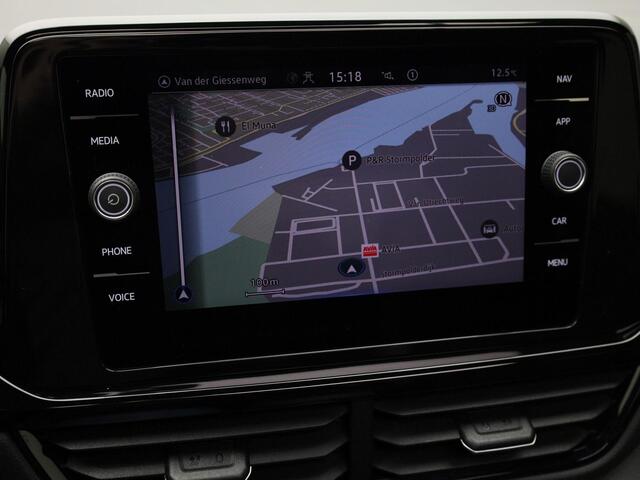 Volkswagen T-Roc 1.0TSI/110PK Style DSG · Panoramadak · Stoelverwarming · Apple/Android Car Play · Garantie t/m 03-11-2027 of 100000km.