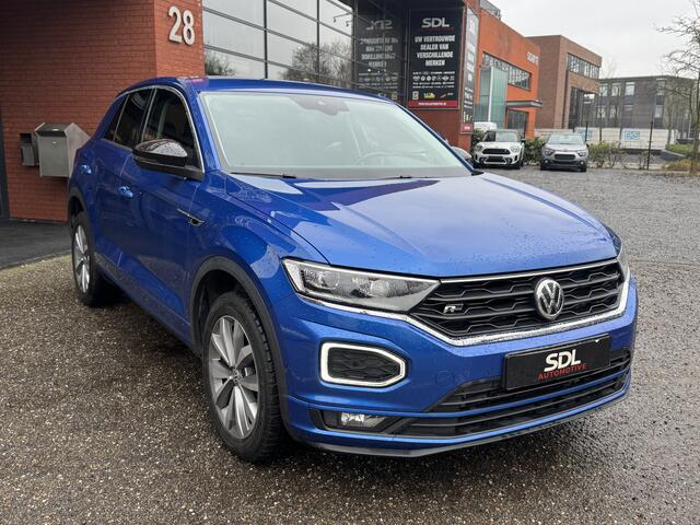 Volkswagen T-Roc 1.5 TSI Sport Business R-Line // NAVI // CAMERA // APPLE CARPLAY- ANDROID AUTO // ELEK. ACHTERKLEP // ADAPTIVE CRUISE //