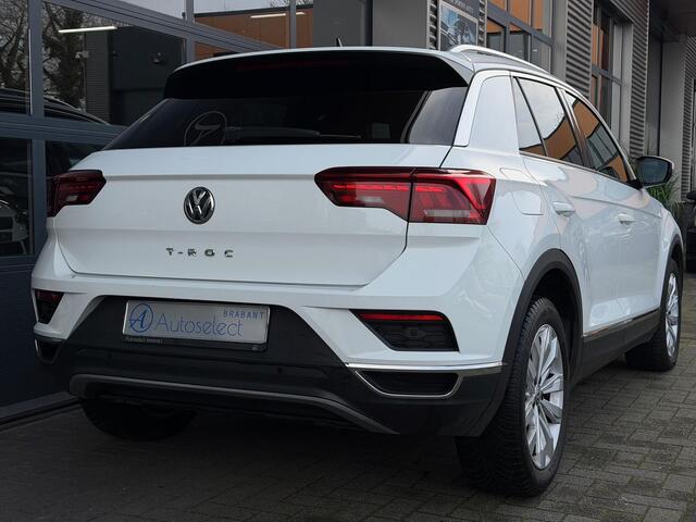Volkswagen T-Roc 1.5 TSI Sport CarPlay Camera Virtual Dash