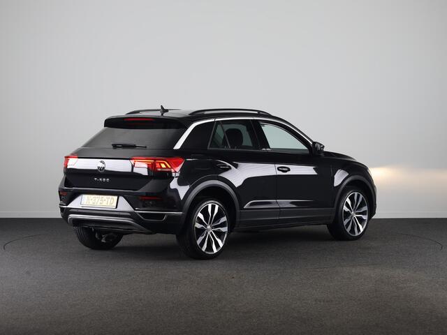 Volkswagen T-Roc 1.0 TSI Style | Parkeersensoren (Park assist) | Adaptieve cruise control | Carplay & Android auto |