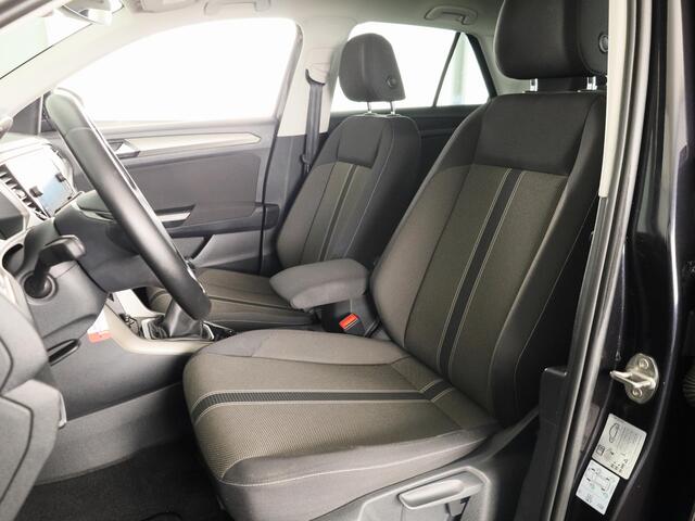 Volkswagen T-Roc 1.0 TSI Style | Parkeersensoren (Park assist) | Adaptieve cruise control | Carplay & Android auto |