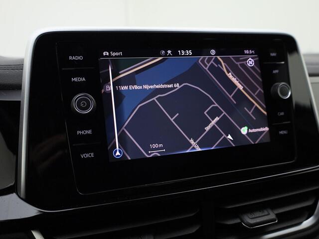 Volkswagen T-Roc 1.0TSI/110PK R-Line Navigatie · Apple/Android Car Play · Camera + Parkeersensoren · Garantie t/m 03-02-2028 of 100000km.