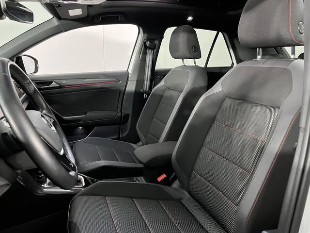 Volkswagen T-Roc 1.5 TSI R-Line / AUTOMAAT/ PANO/ STUUR+STOELVERWARM./ PARK.SENSOR.V+A/ CAMERA/ DODE HOEK/ APP-CONNECT/ ELEK.KLEP/ KEYLESS/ ACC/ RIJ-MODI/ DIGITAL DASH/ NAVI/ DAB/ CLIMA/ LED/ ISOFIX